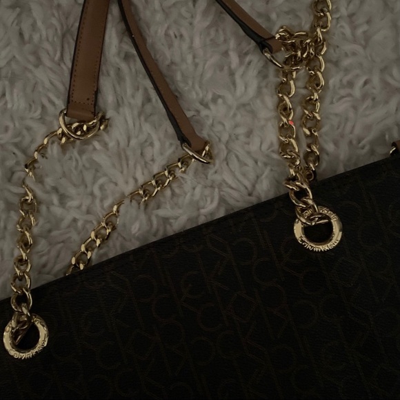 Calvin Klein bag used a couple times - Picture 5 of 7